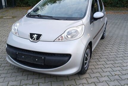 Peugeot 107 126.253 km 3.300 € Berlin 12685