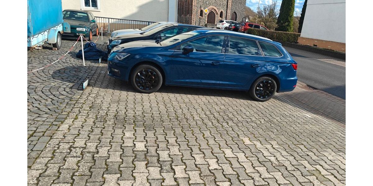 Seat Leon 100.080 km 16.400 &euro; Obererbach 56414