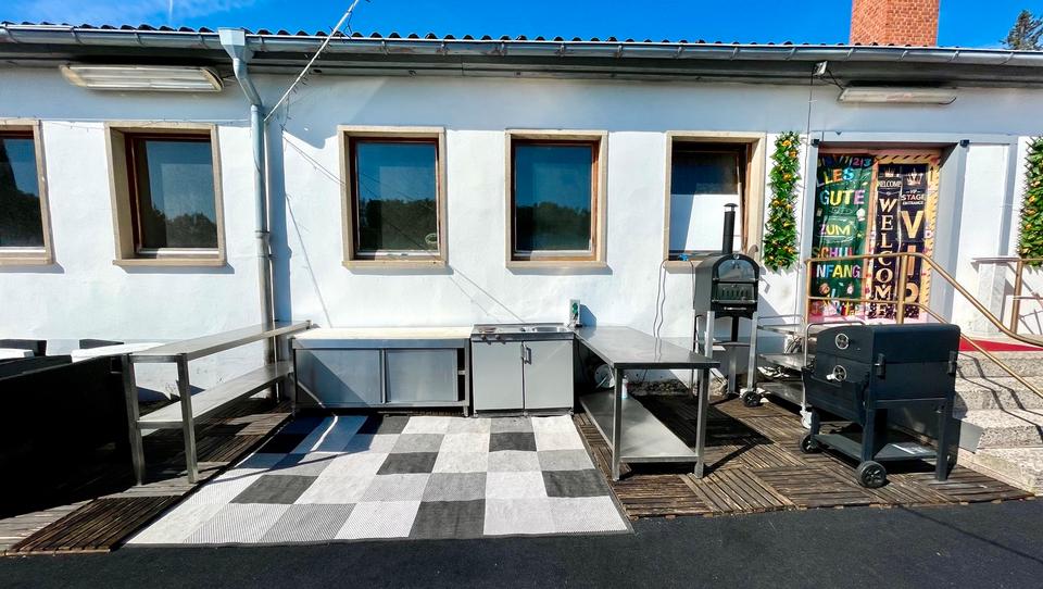 NEU Party Event Feier Raum Location tageweise zu vermieten zimmer