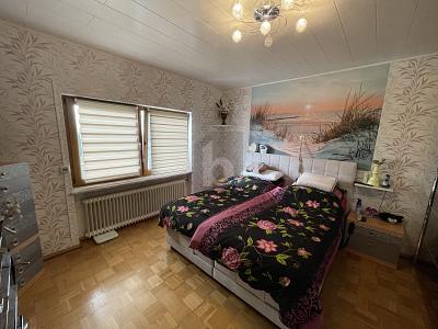 ALTERSGERECHT, POOL, TOP ZUSTAND, EFFIZIENT - Einfamilienhaus Weiskirchen | Angebot:27145234