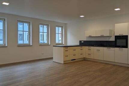 Wohnung Bad Königshofen im Grabfeld - 3 Zimmer, 115 m&sup2;, 900&euro; | Angebot:26130556