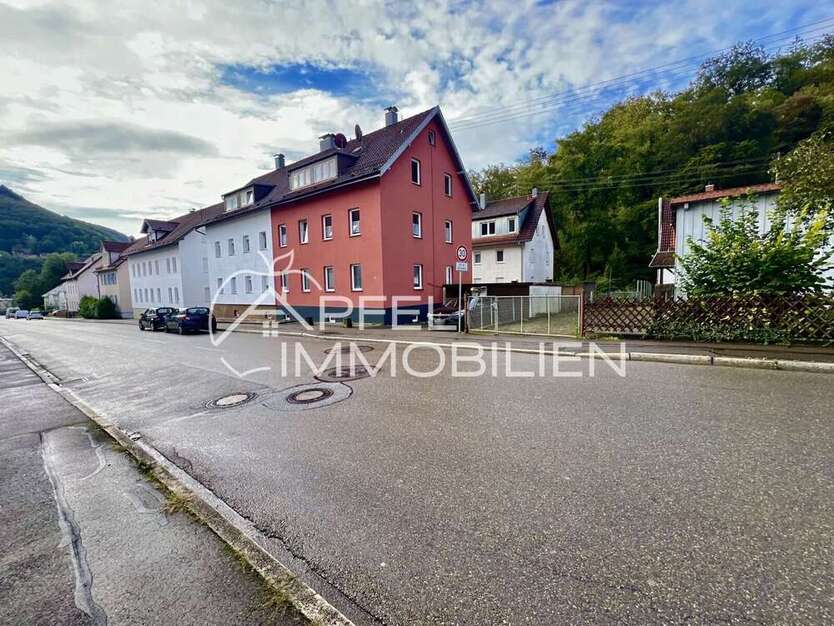 Haus zum Kaufen in Bad Urach 599.000 € 215 m²