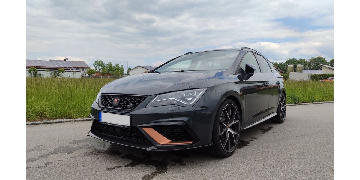 Seat Leon 96.000 km 24.490 &euro; Polling 84570