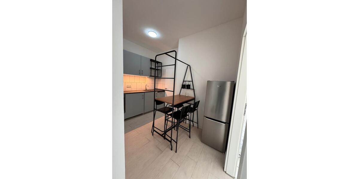 Wohnen auf Zeit Köln Ehrenfeld - 17 Zimmer, 28 m&sup2;, 790&euro; | Angebot:26397445