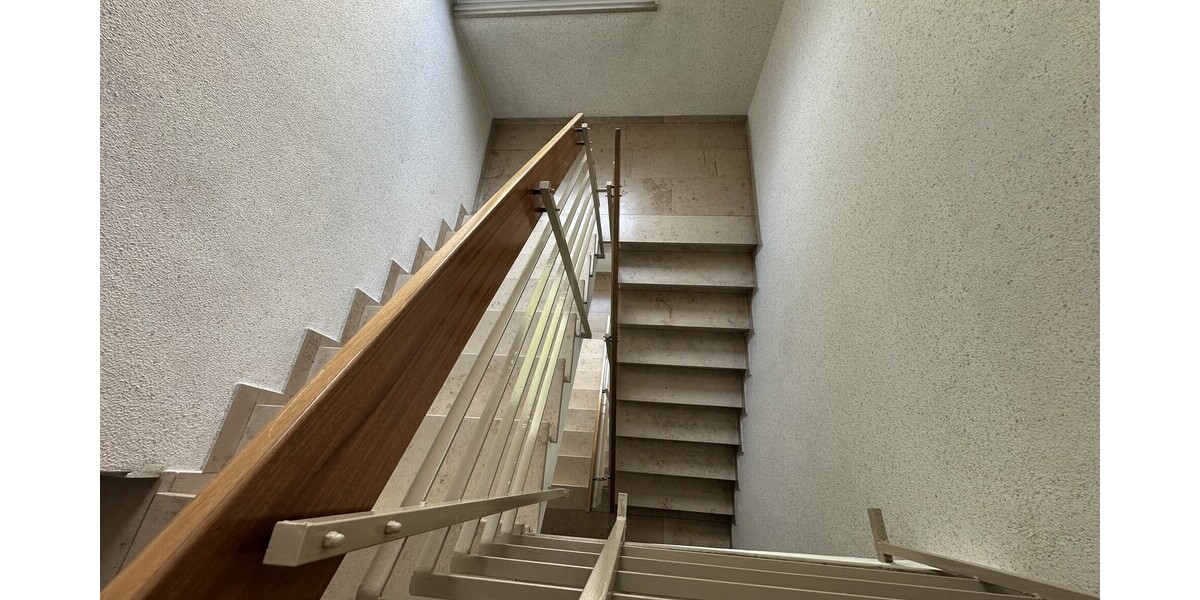 Wohnkomfort mit Perspektive – Großzügige Eigentumswohnung mit Balkon und Aufzug - Erbpachtgrundstück - Etagenwohnung Hemer | Angebot:27146095