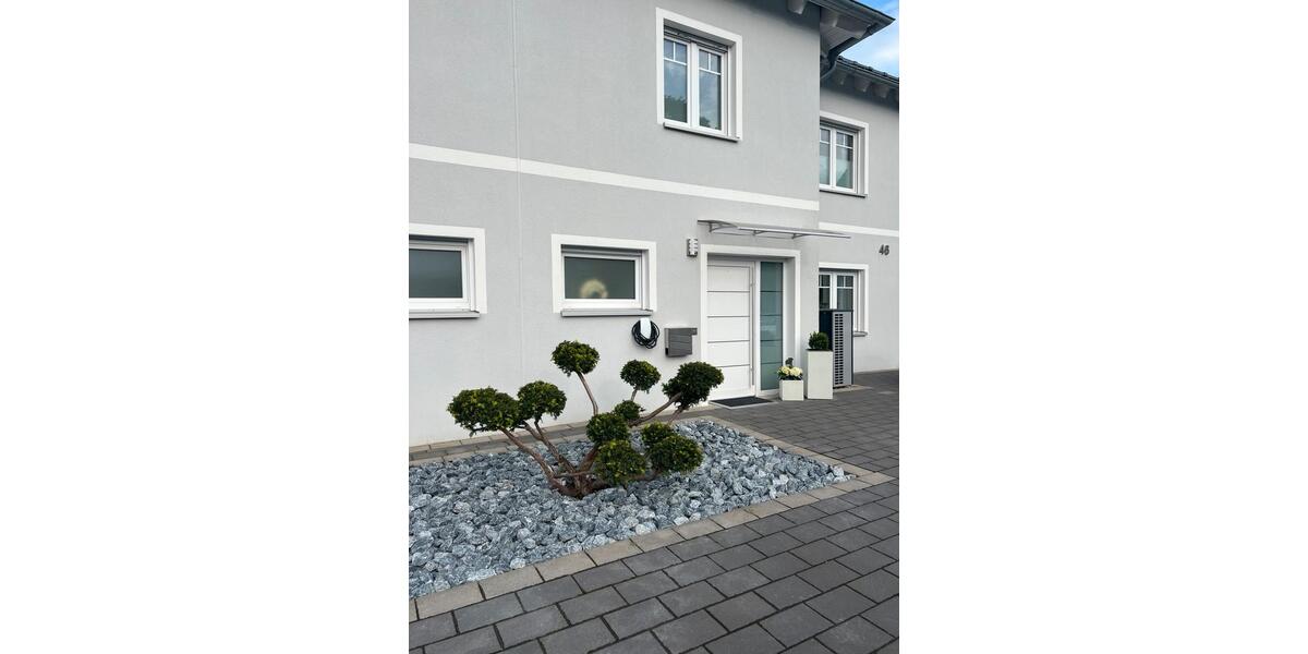 Doppelhaushälfte Bergkamen - 6 Zimmer, 140 m&sup2;, 2.500&euro; | Angebot:24679066