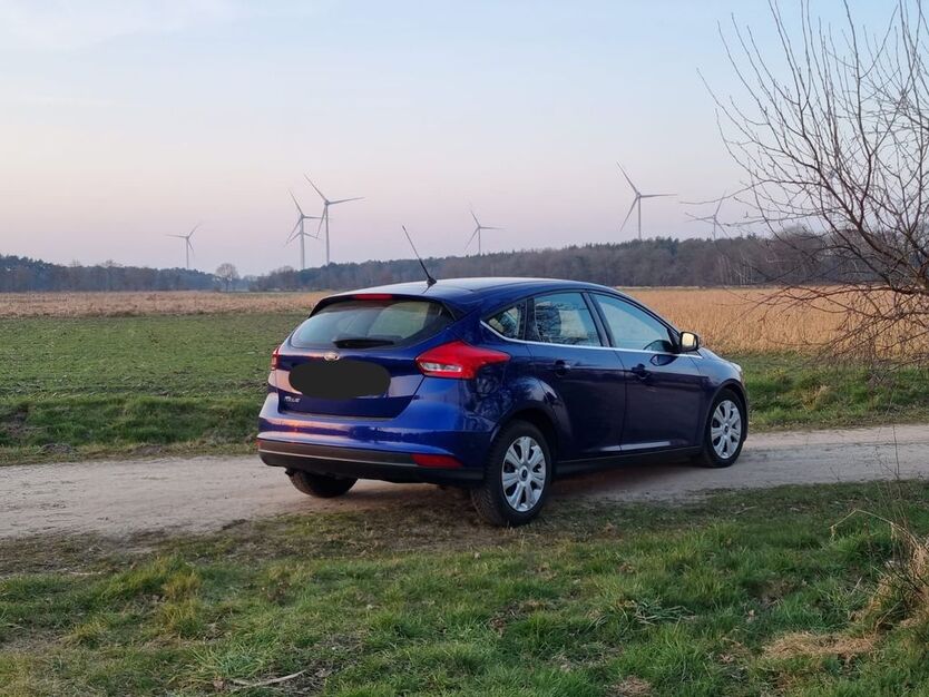 Ford Focus 180.000 km 8.000 € Saerbeck 48369