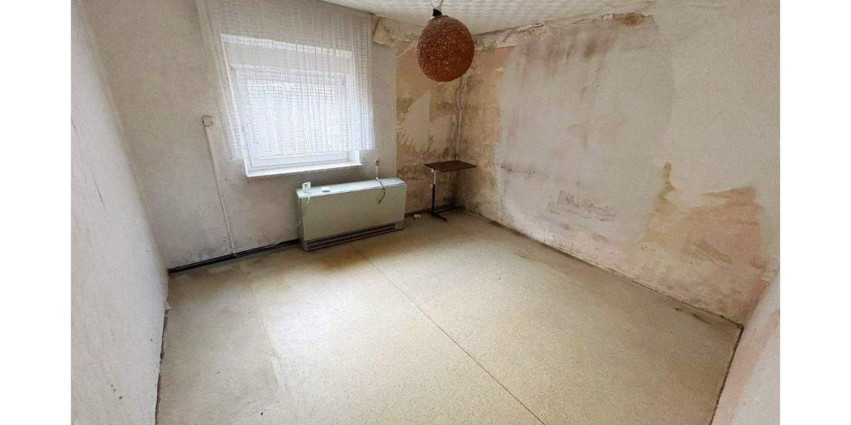 Doppelhaushälfte Schirnding - 5 Zimmer, 100 m&sup2;, 39.000&euro; | Angebot:25796569
