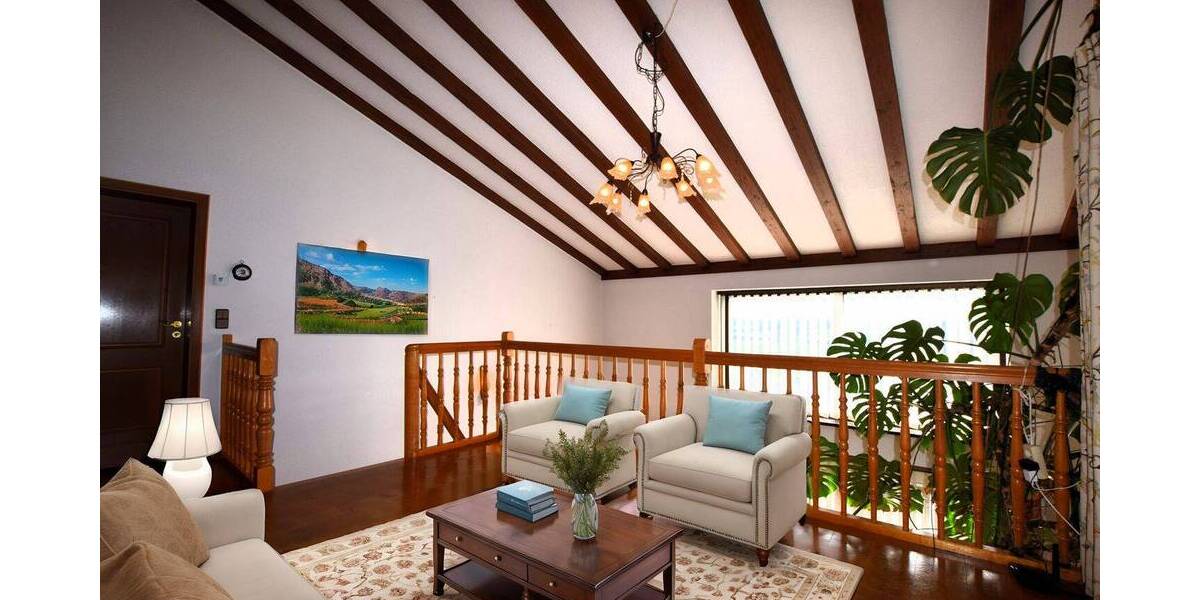 Einfamilienhaus Feuchtwangen - 7 Zimmer, 180 m&sup2;, 449.000&euro; | Angebot:23950170