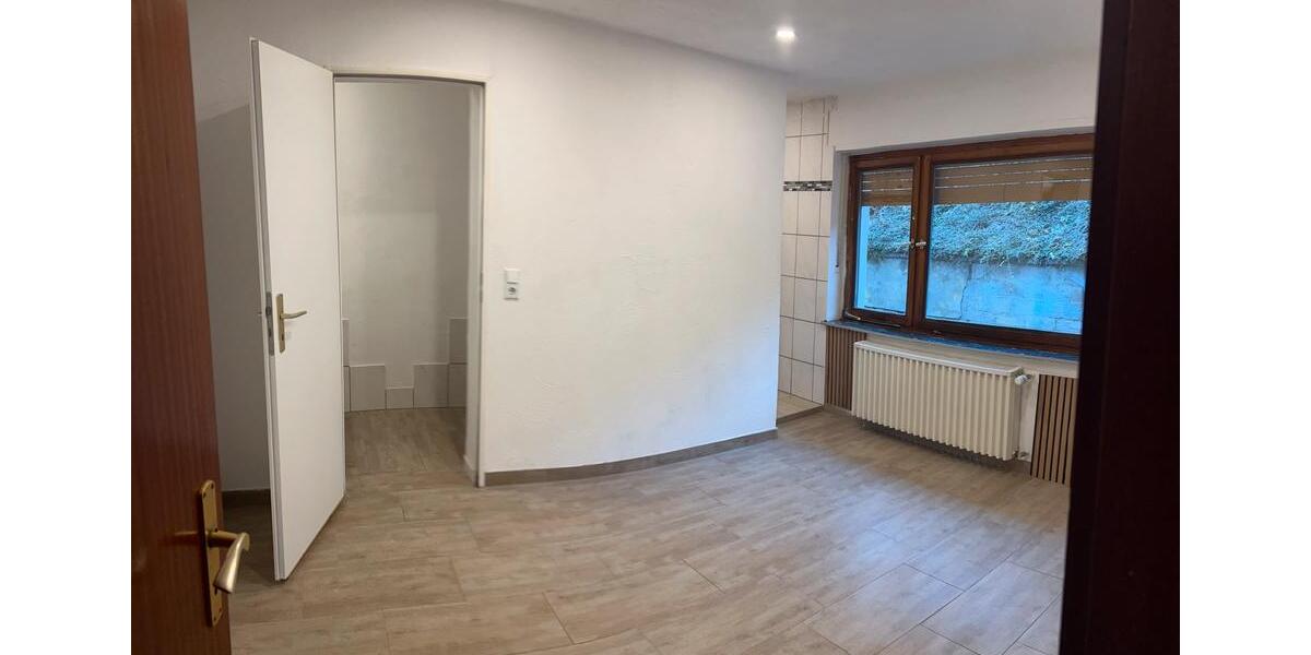 Etagenwohnung Malborn - 1 Zimmer, 120 m&sup2;, 200&euro; | Angebot:25539900