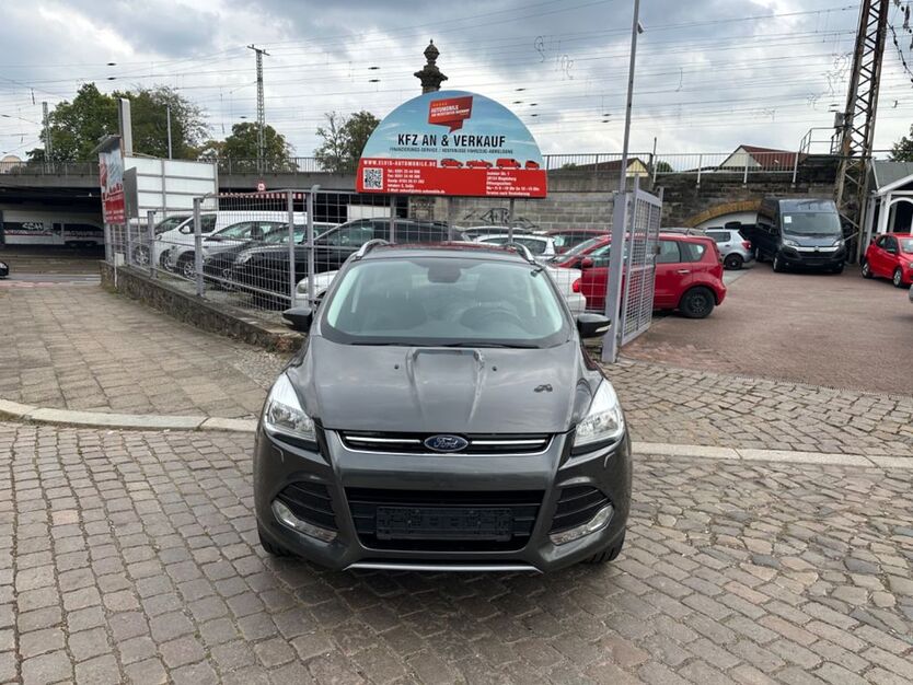 Ford Kuga 122.694 km 8.490 € Magdeburg 39124