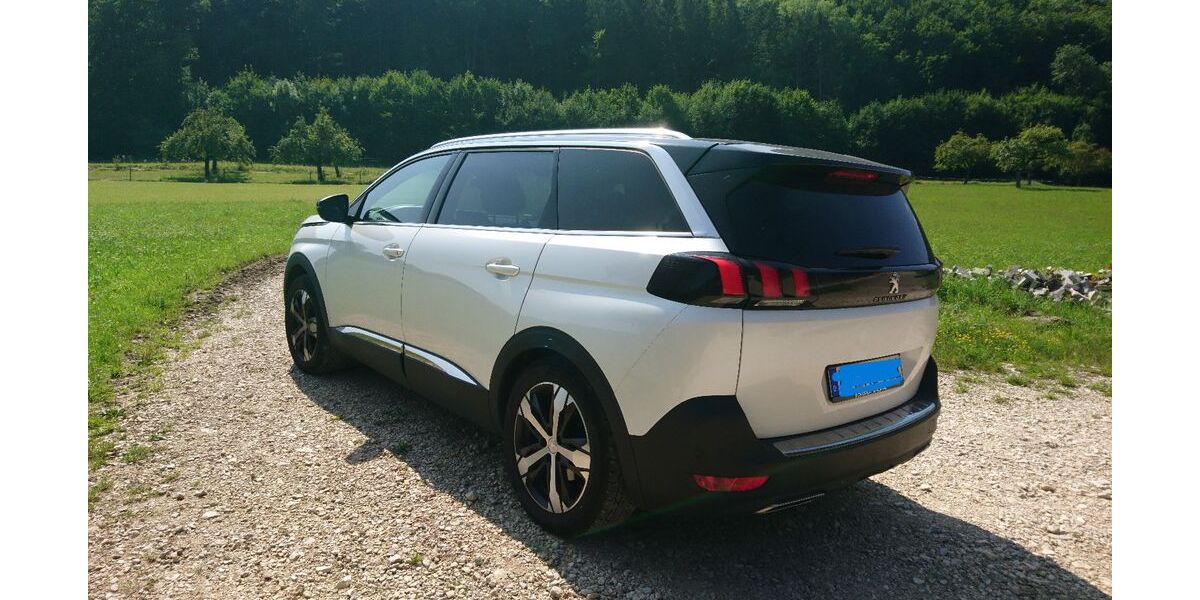 Peugeot 5008 86.000 km 18.900 &euro; Bonn 53129