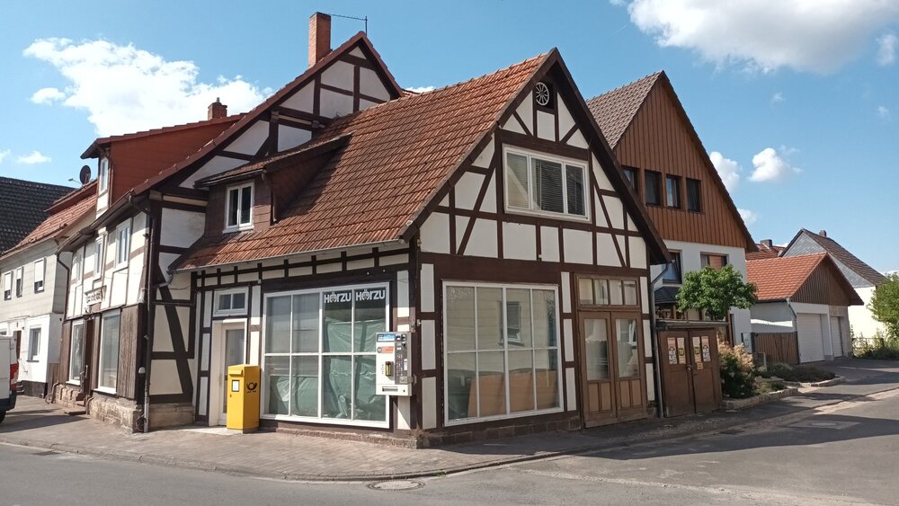 Wesertal-OT, Zweifamilienhaus + Gewerbe - Zweifamilienhaus Wesertal Lippoldsberg | Angebot:21660553