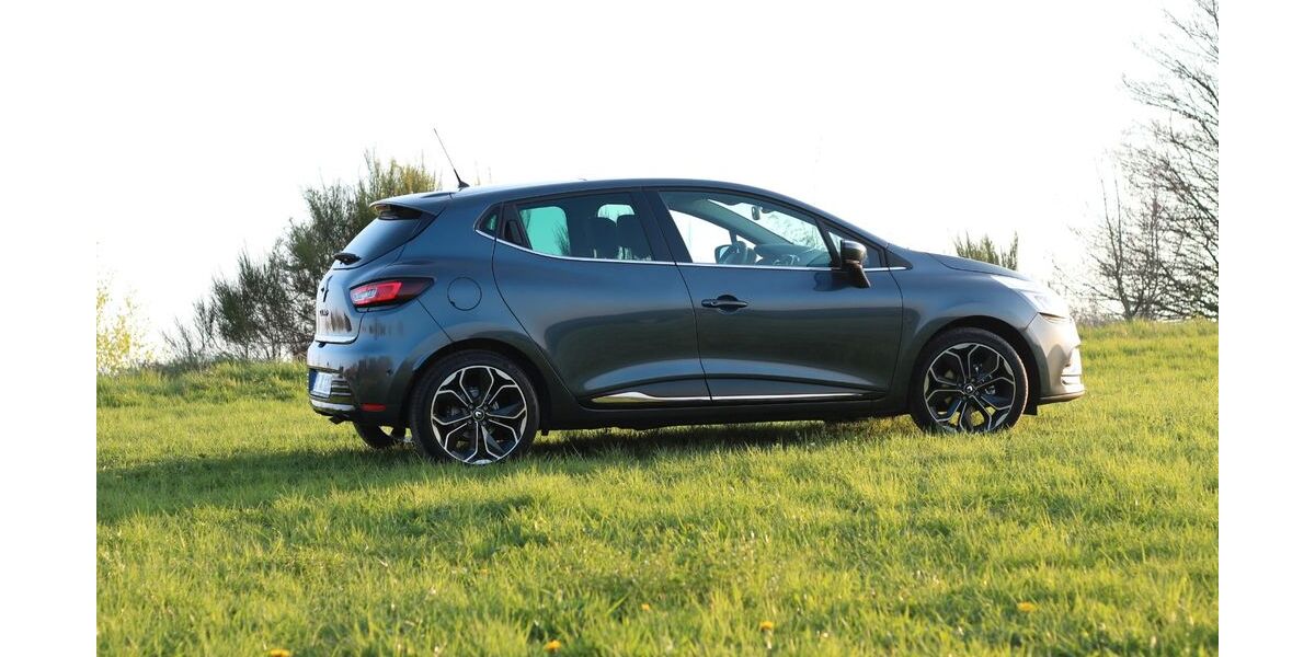 Renault Clio 93.000 km 14.000 &euro; Burgbrohl 56659