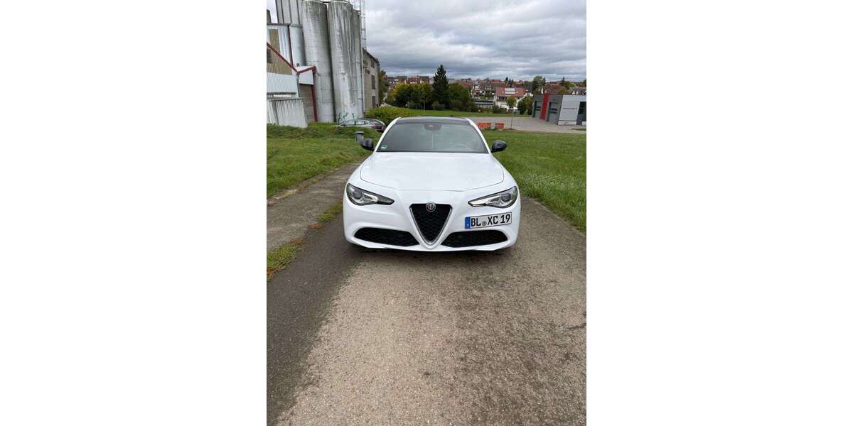 Alfa Romeo Giulia 63.000 km 31.950 &euro; Albstadt 72458