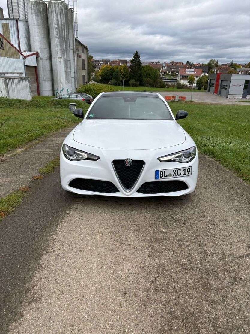 Alfa Romeo Giulia 63.000 km 31.950 € Albstadt 72458