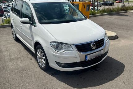 VW Touran 186.000 km 4.999 &euro; Neunkirchen 66539