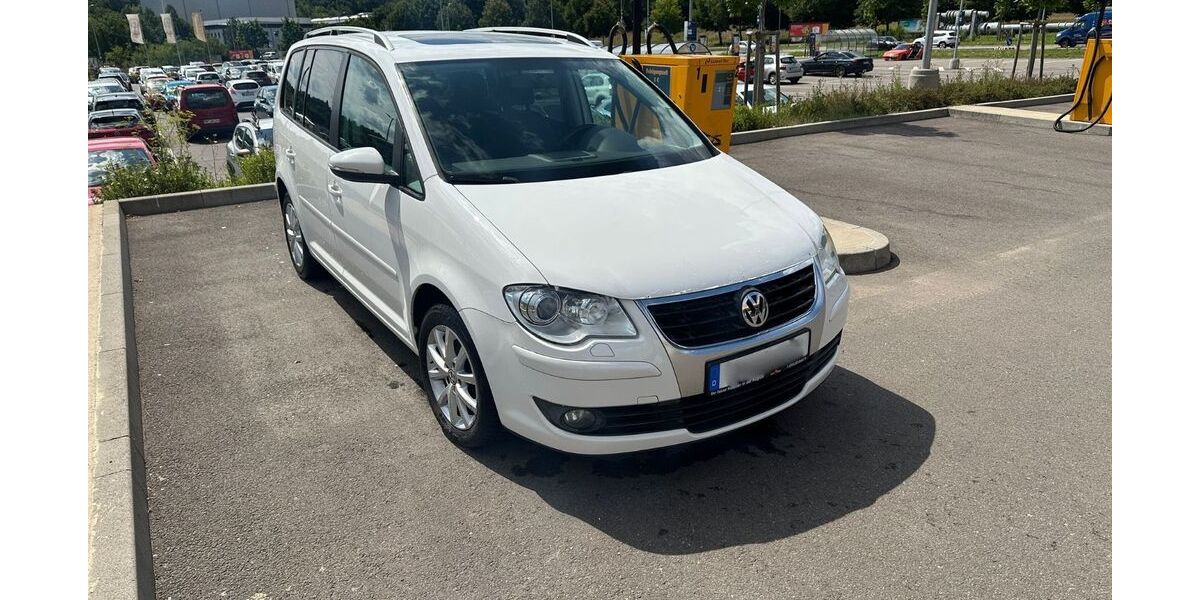 VW Touran 186.000 km 5.249 &euro; Neunkirchen 66539