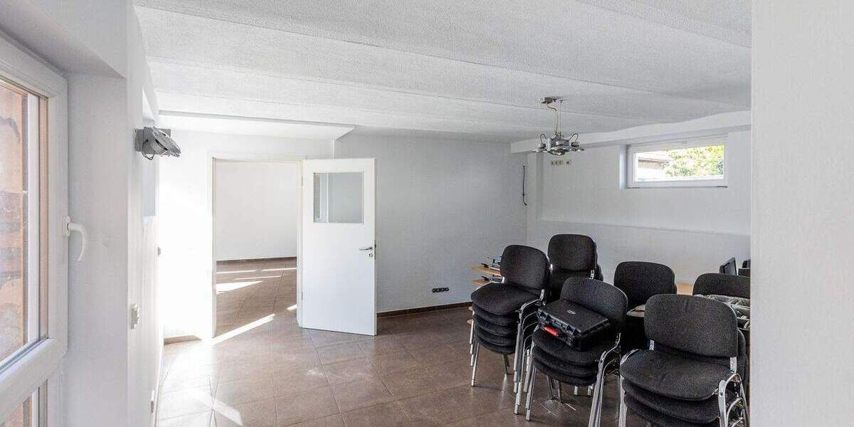 Gewerbeobjekt Bischofsheim - 5 Zimmer, 267 m&sup2;, 4.260&euro; | Angebot:25814102