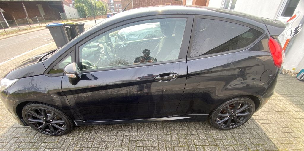 Ford Fiesta 101.259 km 5.500 &euro; gangelt 52538