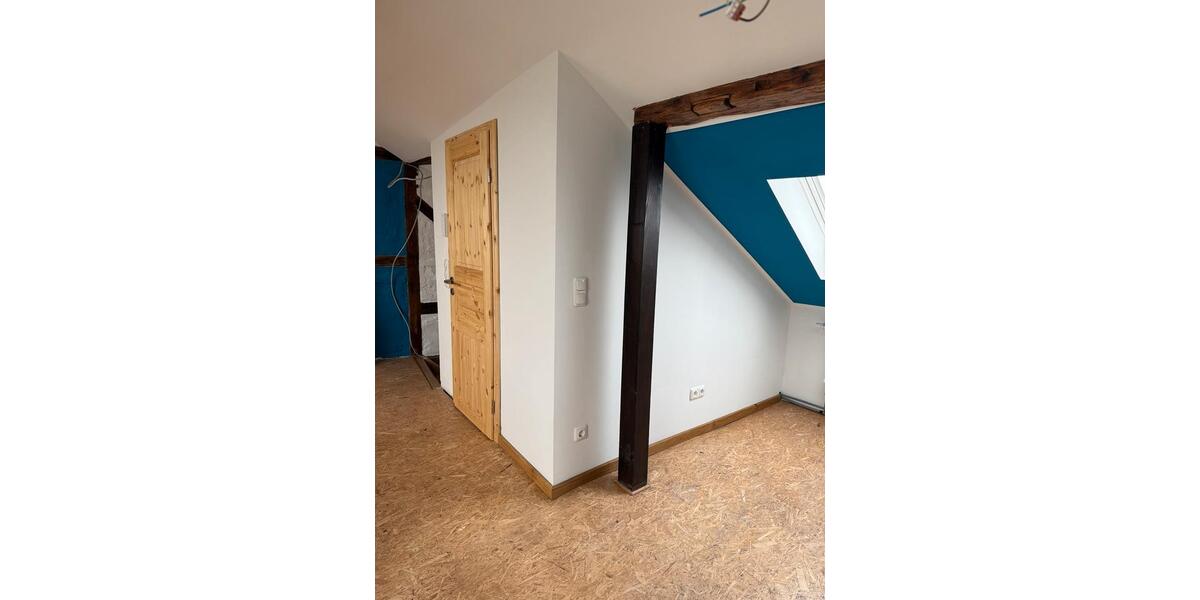 Einfamilienhaus Eisenach - 3 Zimmer, 100 m&sup2;, 1.000&euro; | Angebot:24764335