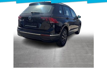 VW Tiguan 111.350 km 17.466 &euro; Berlin 13599