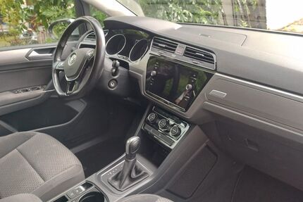 VW Touran 84.000 km 22.100 € Schonach 78136