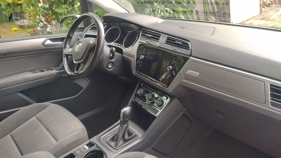 VW Touran 84.000 km 22.100 € Schonach 78136