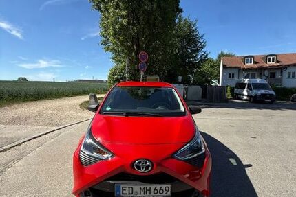 Toyota Aygo (X) 73.000 km 7.399 &euro; Erding 85435