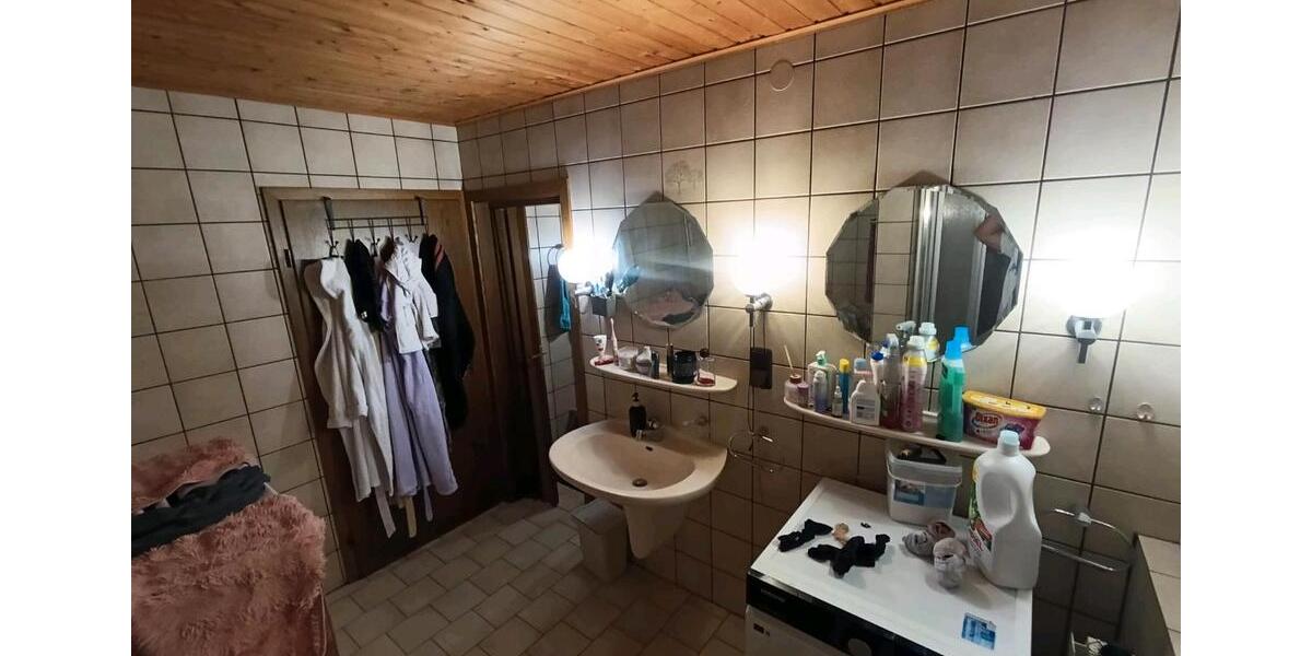 Etagenwohnung Hille - 3.5 Zimmer, 120 m&sup2;, 720&euro; | Angebot:25258846