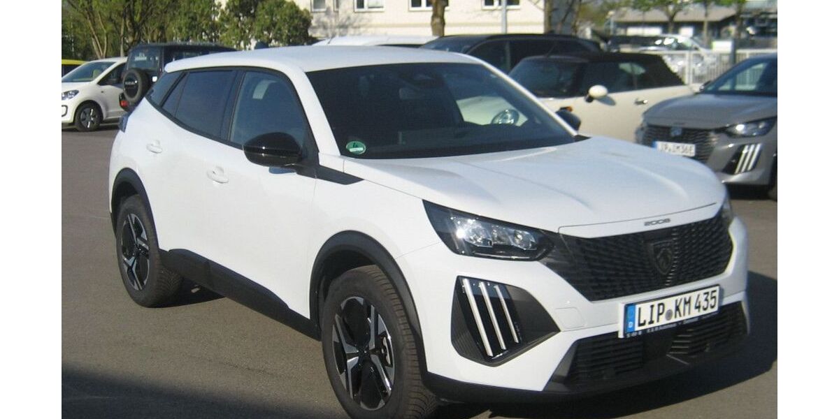Peugeot 2008 3.000 km 24.490 &euro; Detmold 32758