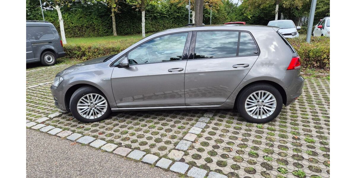VW Golf 125.000 km 8.750 &euro; Fellbach 70734
