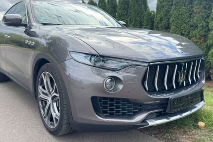 Maserati Levante 86.000 km 36.999 € Lützen 06686