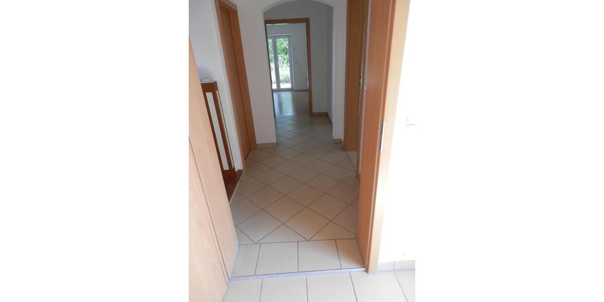 Einfamilienhaus Neuötting - 5 Zimmer, 105 m&sup2;, 1.200&euro; | Angebot:26408413