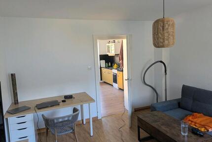 Geräumige 2 Zimmer Wohnung in der Adlerstraße 8
