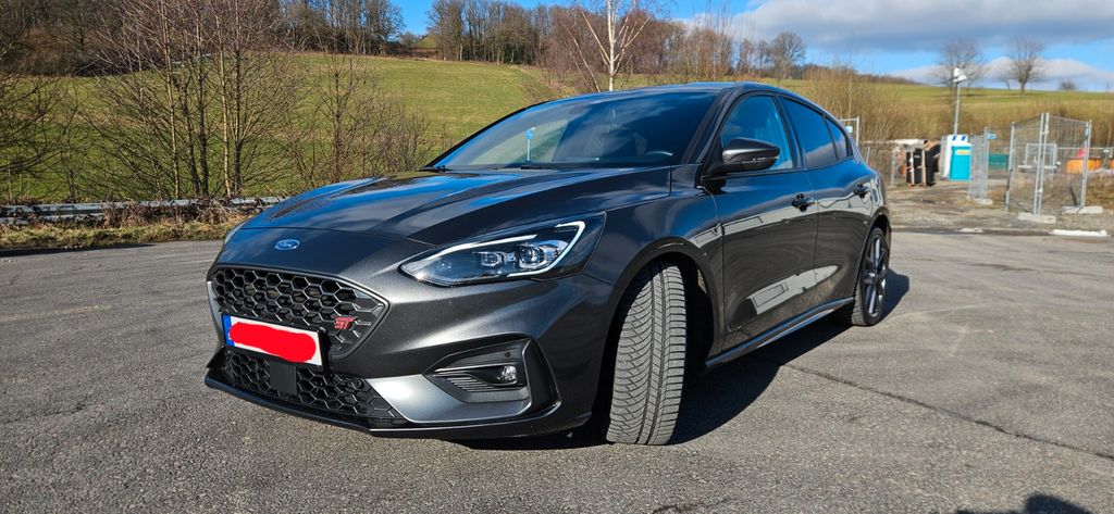 Ford Focus 72.000 km 19.700 &euro; Waldbröl 51545