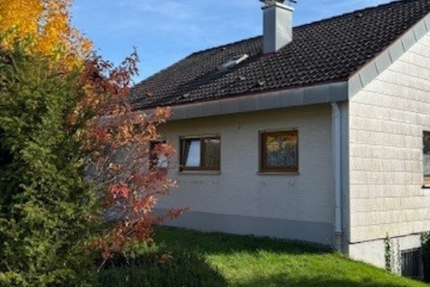 Haus zum Mieten in Römerstein 1.140 € 120 m² 6.5 zimmer