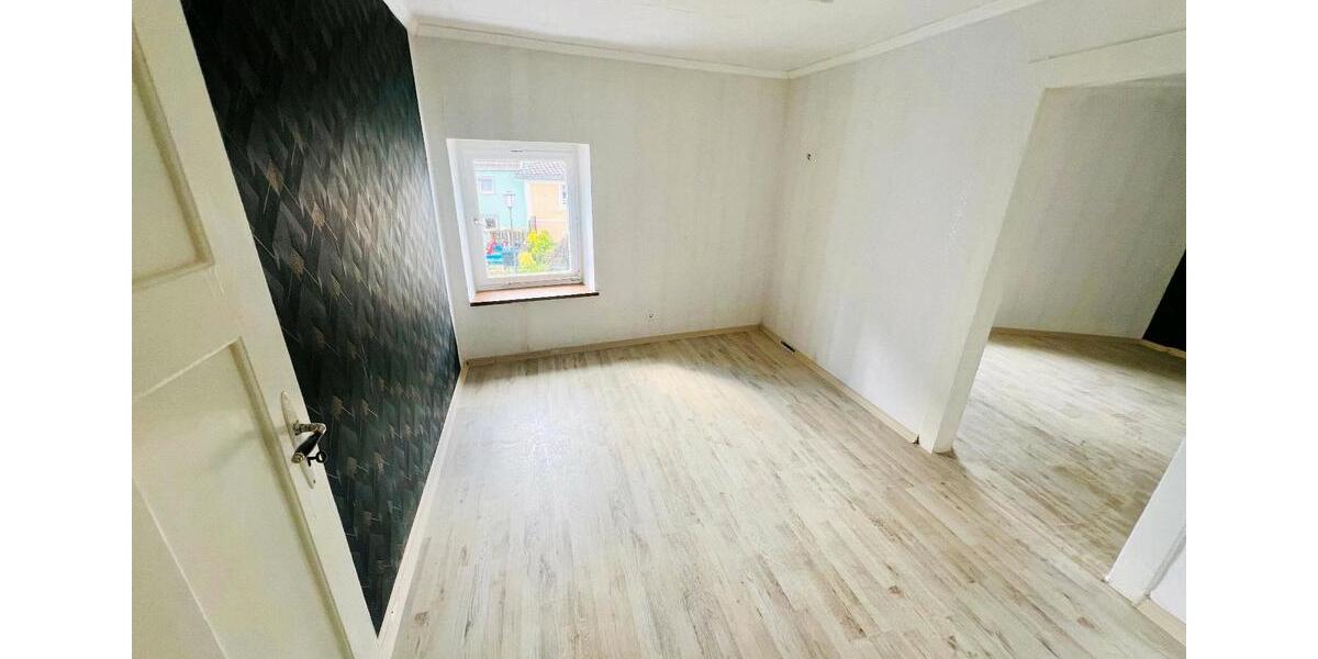 Mehrfamilienhaus, Wohnhaus Stadtkyll - 15 Zimmer, 350 m&sup2;, 220.000&euro; | Angebot:25842148