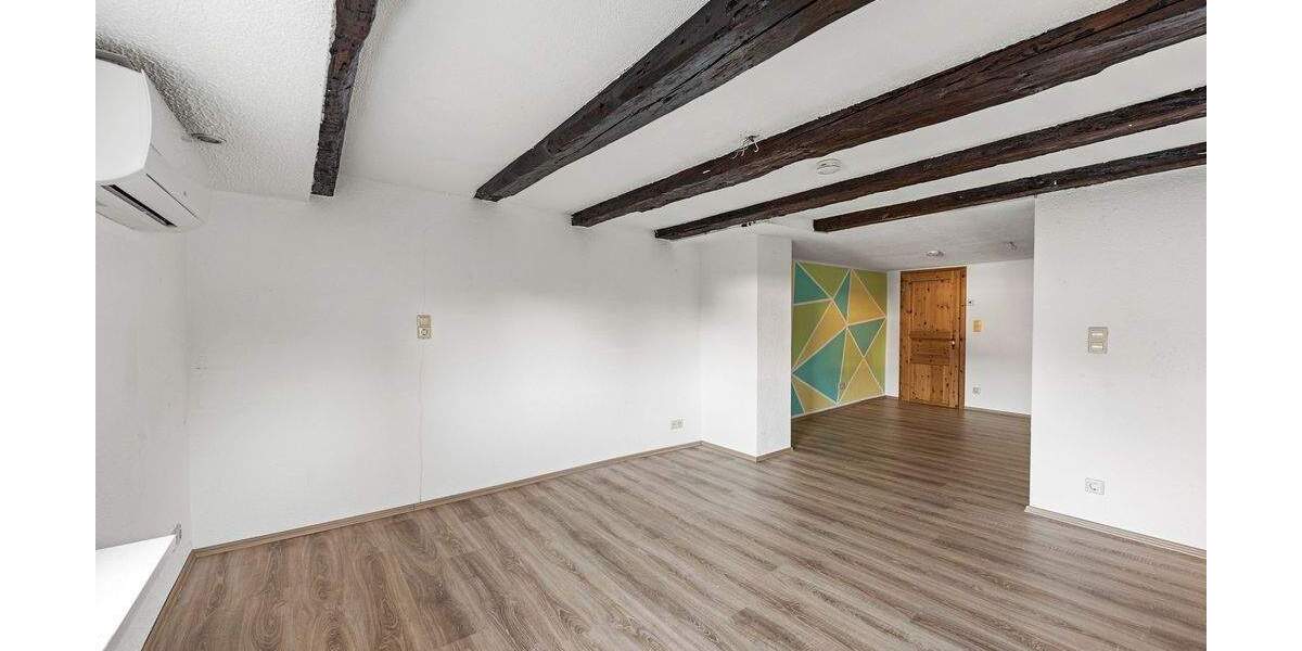 Einfamilienhaus Hilzingen - 7 Zimmer, 215 m&sup2;, 585.000&euro; | Angebot:25879468