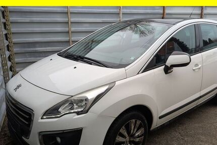 Peugeot 3008 172.484 km 4.900 &euro; Lübeck 23556