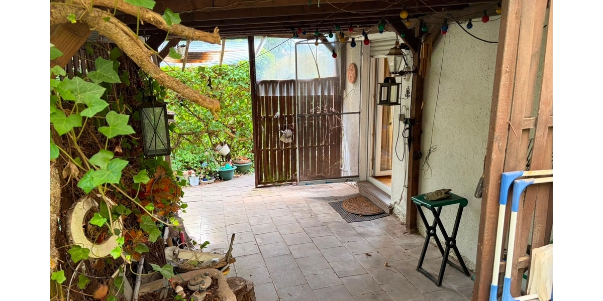 Potenzialstarkes Sanierungsobjekt: Freistehendes Ein- oder Zweifamilienhaus in Waldfischbach - Zweifamilienhaus Waldfischbach-Burgalben Rheinland-Pfalz | Angebot:27103932