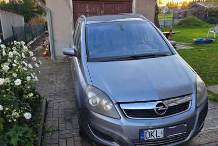 Opel Zafira 256.000 km 2.000 € Kottmar 02739