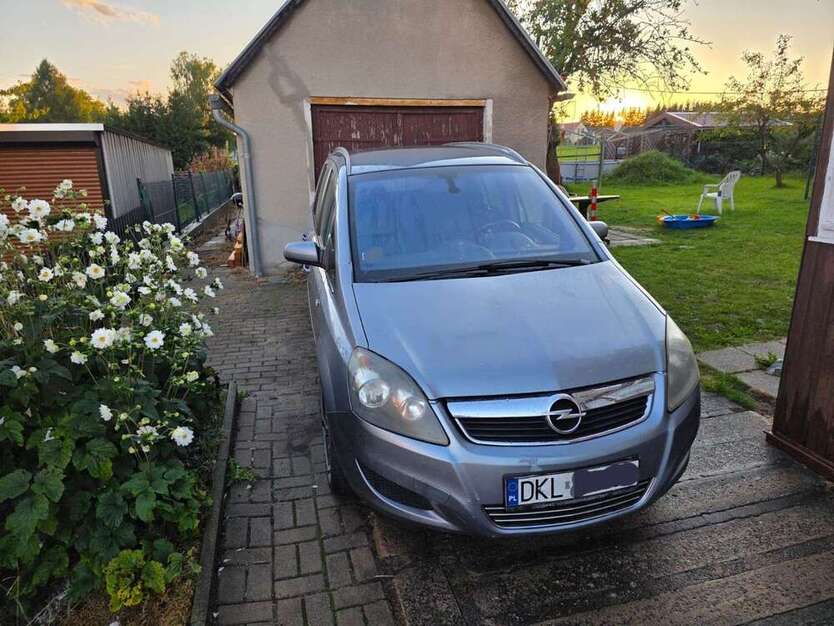 Opel Zafira 256.000 km 2.000 € Kottmar 02739