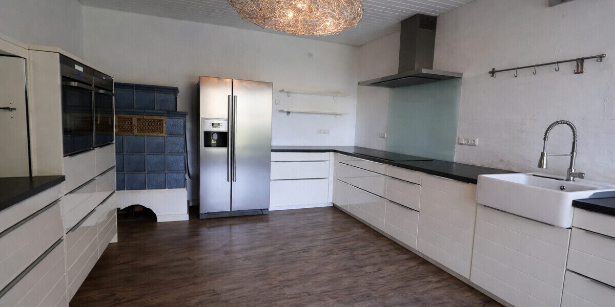 Exklusive Villa mit Wellnessbereich, Pool & großem Grundstück (inkl. Renovierung und neuem Dach) - Villa Hüllhorst | Angebot:26002980