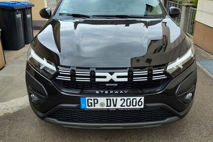 Dacia Sandero 1.990 km 15.700 &euro; Uhingen 73066