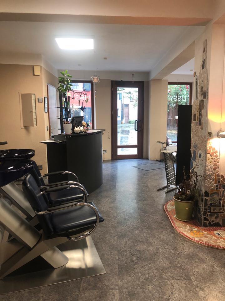 Friseursalon in zentraler Lage - 75qm