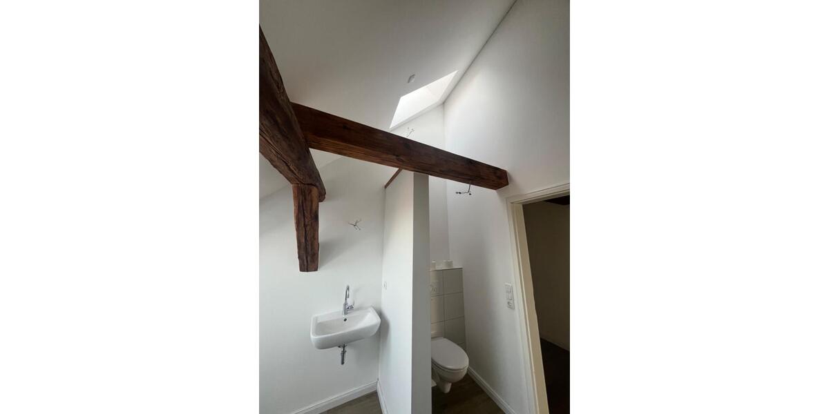 Dachgeschoßwohnung Perleberg - 2.5 Zimmer, 93 m&sup2;, 850&euro; | Angebot:25292710