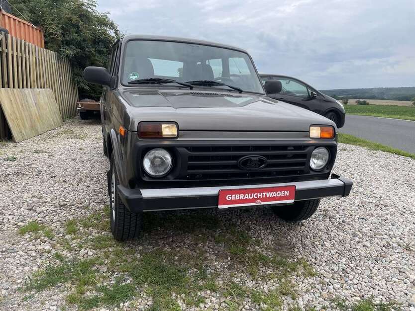 Lada Niva 35.015 km 12.900 € Leisnig 04703