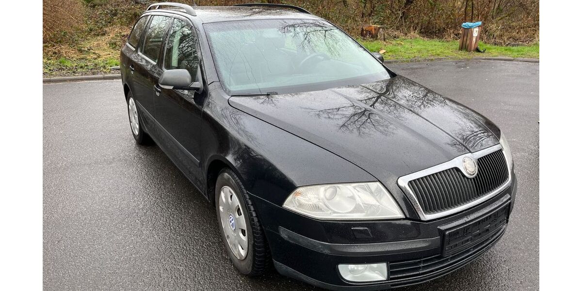 Skoda Octavia 249.999 km 3.249 &euro; Kall 53925