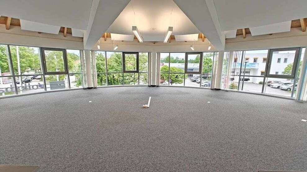 Büro in Dachau 2.057 € 187 m²